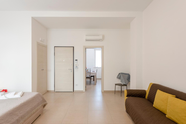 Bedroom 2, Suite Ondina Viareggio Apartments, Lucca