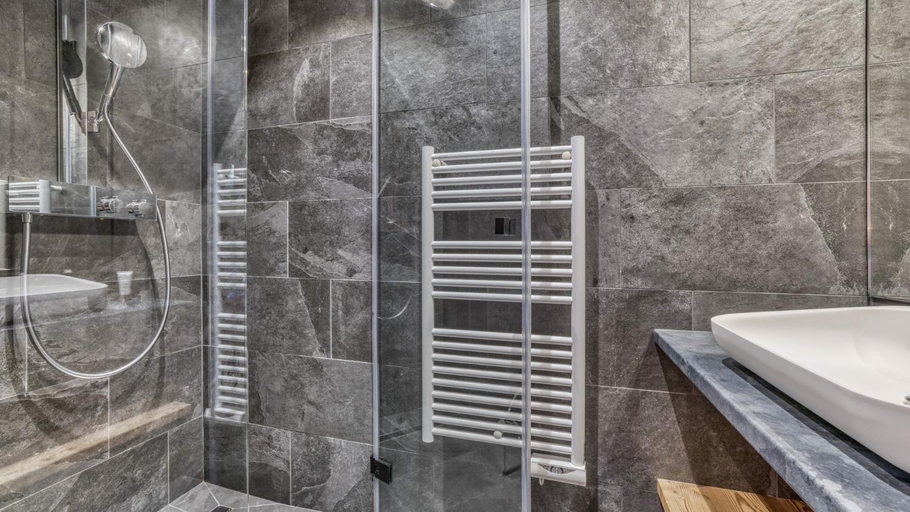 Bathroom 4, Chalet Hupa, Haute-Savoie