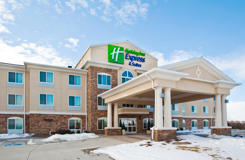 Exterior & Views 5, Holiday Inn Express & Suites OMAHA I - 80, Sarpy