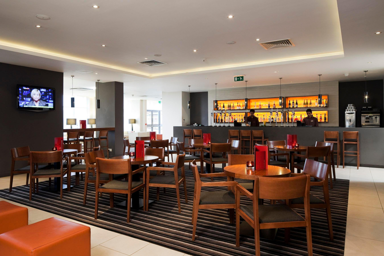 Food & Drinks 5, Crowne Plaza London Heathrow, London