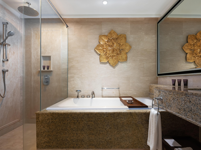 Bathroom 12