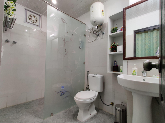 Bathroom 3, Anand's Aashiyana Homestay, Agra