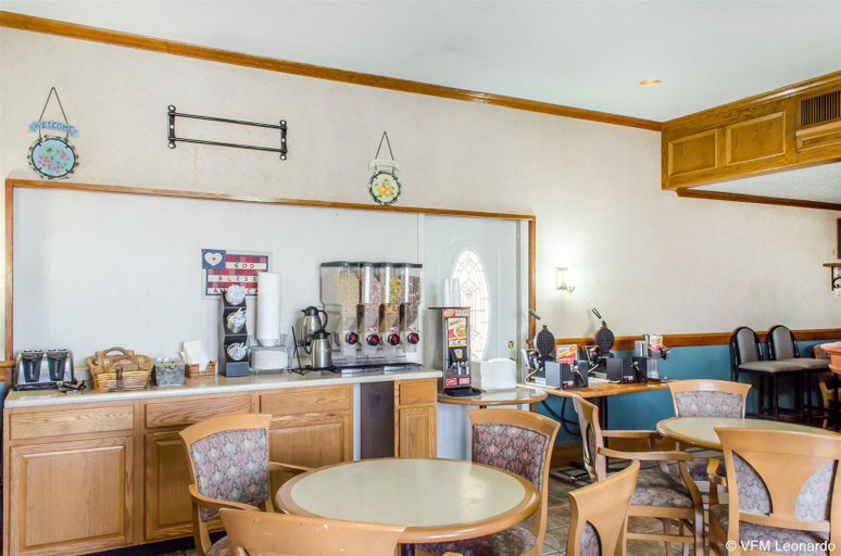 Food & Drinks 5, Econo Lodge York Area, York