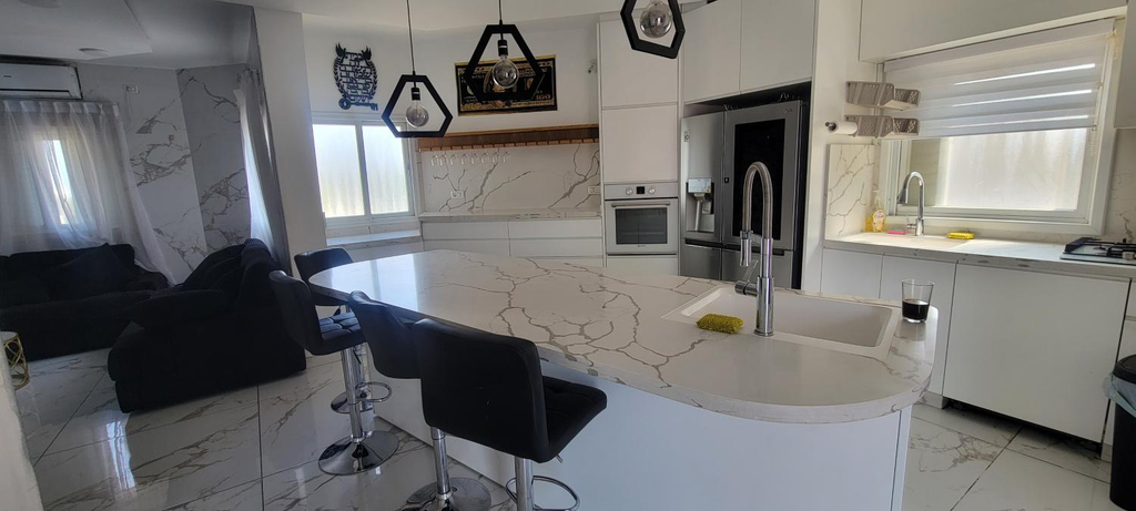 Kitchen 5, Penthouse in Ramat Gan Next to Sheba Hospital