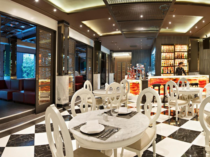 Food & Drinks 5, Grace Hotel Bangkok, Wattana