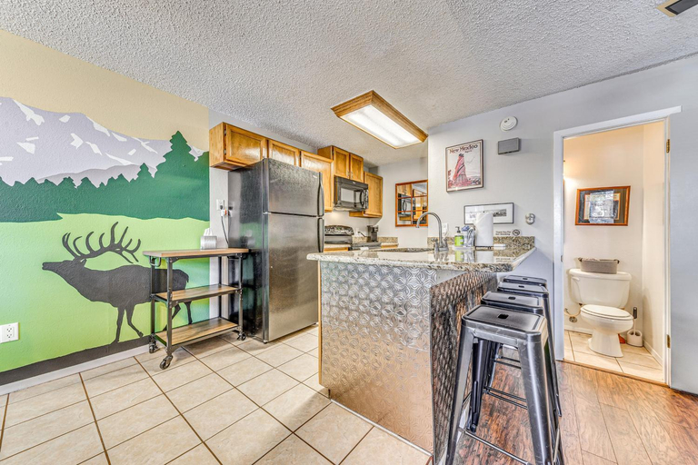 Others 2, Cozy Ruidoso Condo w/ Deck ~ 2 Mi to Cedar Creek!, Lincoln