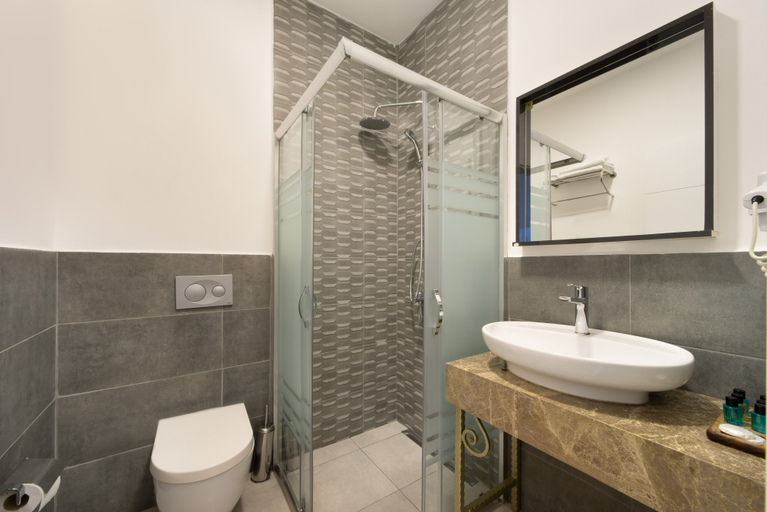 Bathroom 4, Bakırköy DES Suites Hotel, Bakırköy