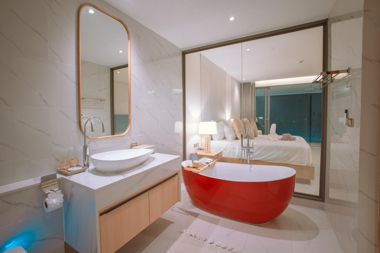 Bathroom 5, Luxtalay Khanom Hotel, Khanom