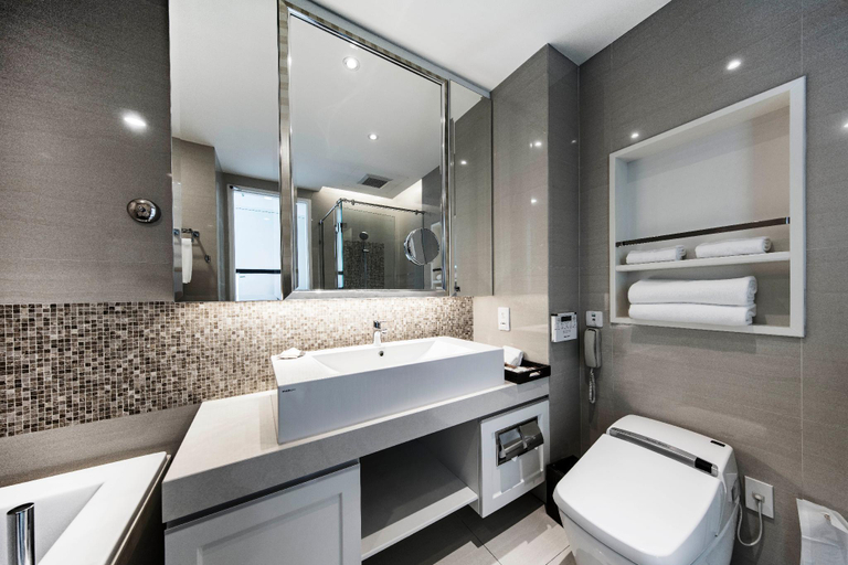 Bathroom 9