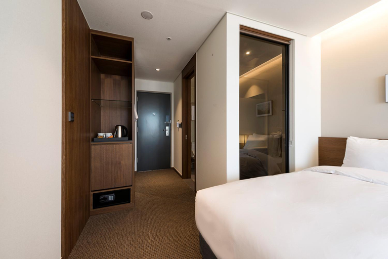 Bedroom 2, Ramada Encore by Wyndham Busan Haeundae, Haeundae