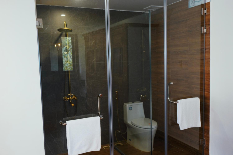 Bathroom 4, An Nam Huế Homestay & Restaurant, Huế