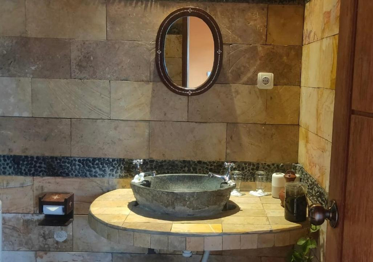 Bathroom 5, Balé Sebaya - Bungalow Café Nature, Lombok