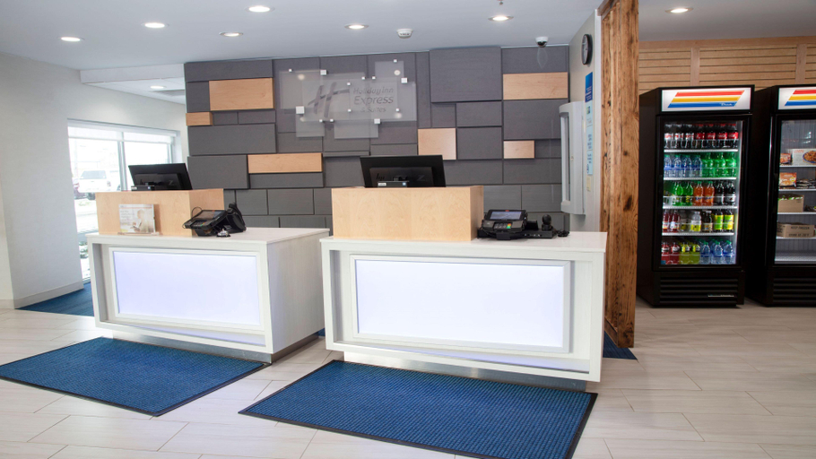 Exterior & Views 3, Holiday Inn Express & Suites MARION by IHG, Grant