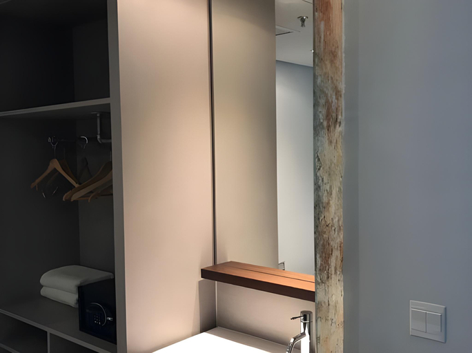 Bathroom 22