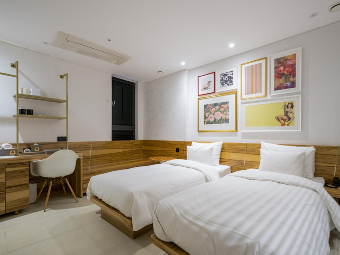 Bedroom 10