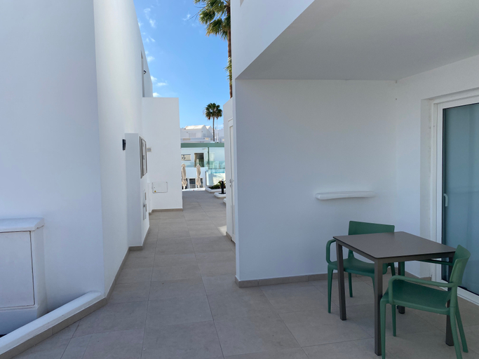Public Area 2, Kikere Studios, Las Palmas