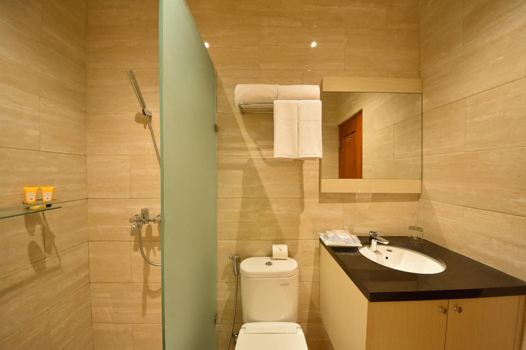 Bathroom 3, KHAS Ombilin Hotel, Sawahlunto