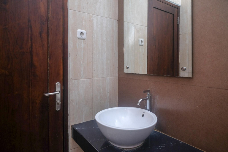 Bathroom 21