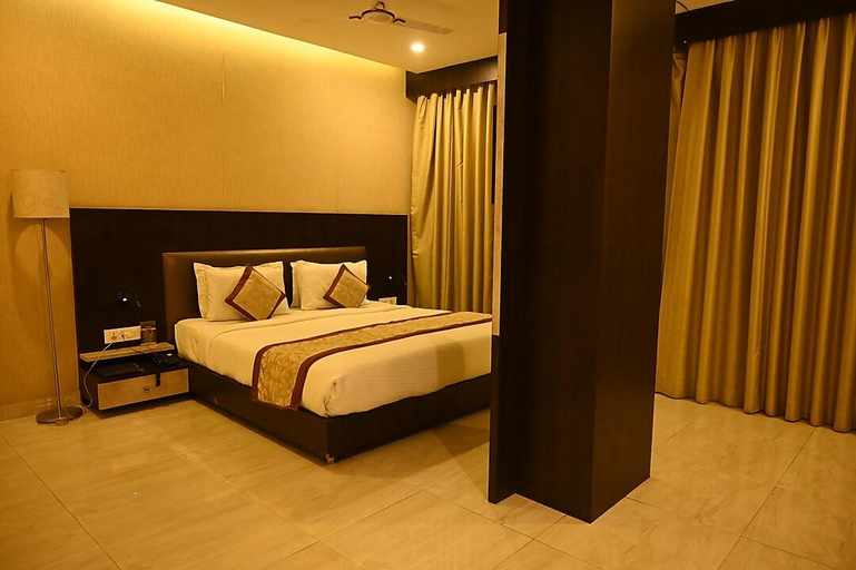 Bedroom 3, Hotel Gagan Regency, Raipur