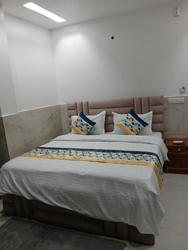 Others 4, Hotel Roop Mahal, Delhi