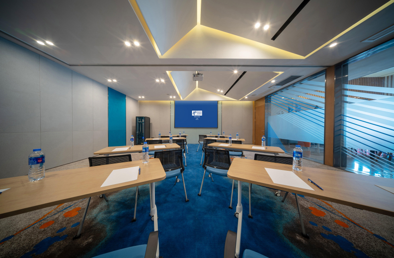 Sport & Beauty, Holiday Inn Express PINGHU by IHG, Jiaxing