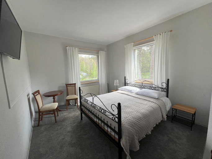 Bedroom 16