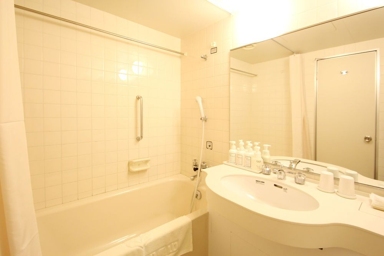 Bathroom 5, Art Hotel Ishigakijima, Ishigaki