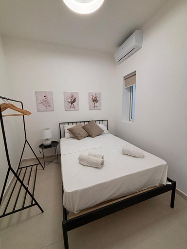 Bedroom 2, Three Cities Malta