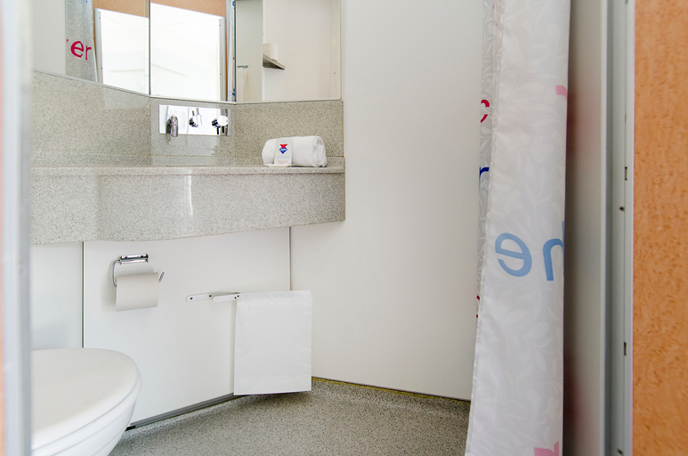 Bathroom 4, Cabinn City, Copenhagen