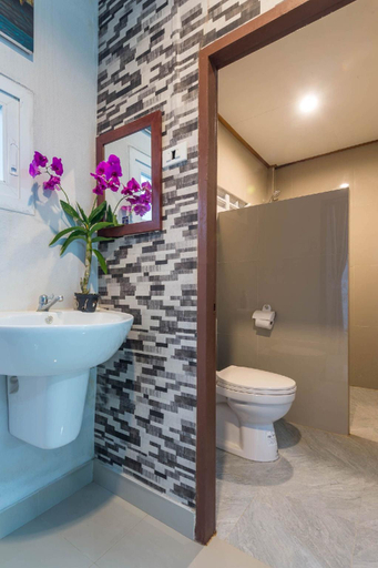 Bathroom 21