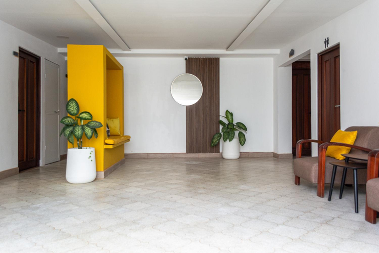 Others 2, Spacious-Comfortable, King bed, Miraflores Area H16, ZONA 7