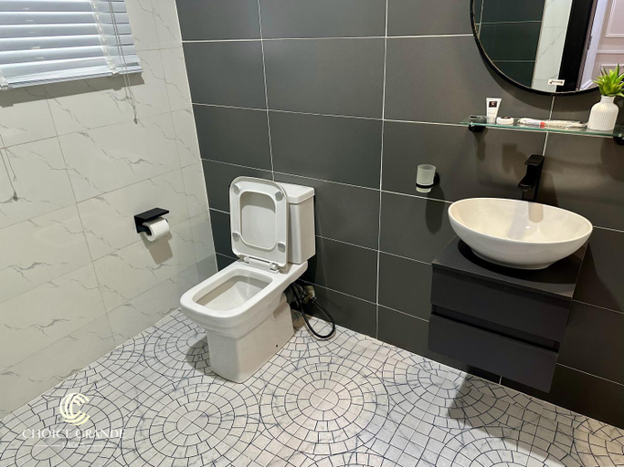 Bathroom 3, Choice Grande Lagos, Kosofe