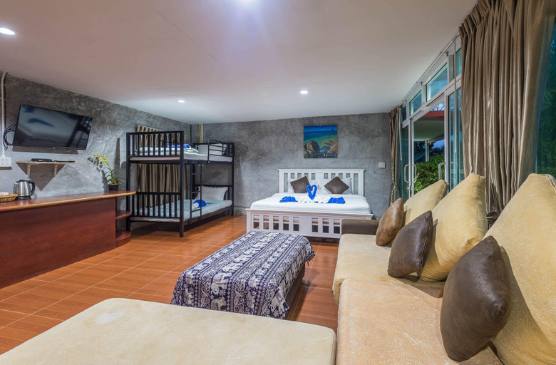 Bedroom 13