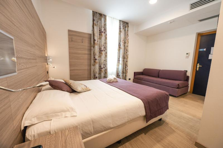 Bedroom 3, Coccodrillo Hotel & Residence, Savona