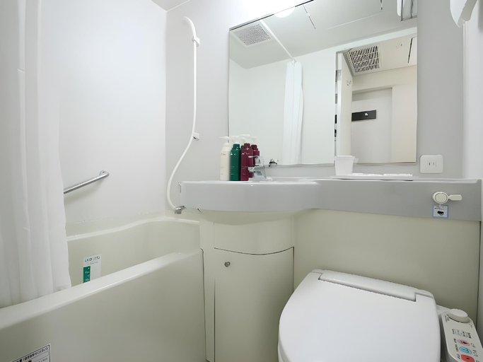 Bathroom 9