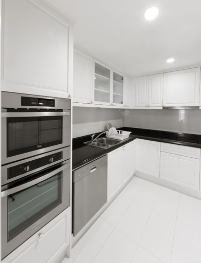 Dining Room 10