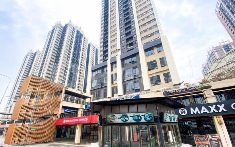 Exterior & Views 2, Modern 3Br Apartment At Meikarta, Cikarang