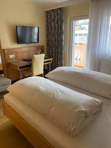 Bedroom 5, Residenz Kral, Erlangen