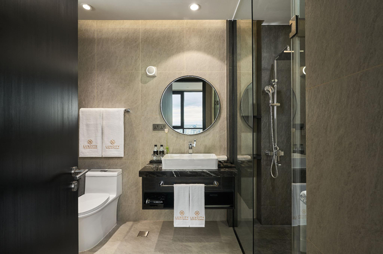 Bathroom 4