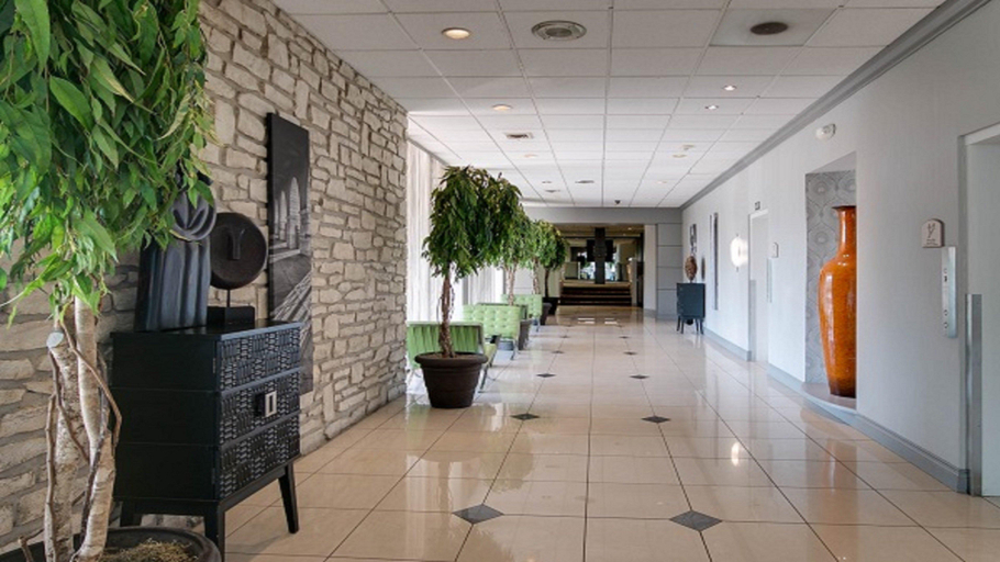 Exterior & Views 2, Holiday Inn MANHATTAN AT THE CAMPUS by IHG, Riley