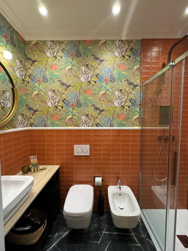 Bathroom 10