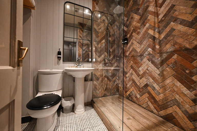 Bathroom 3, The King's Head, East Riding of Yorkshire