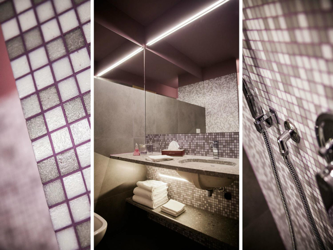 Bathroom 17
