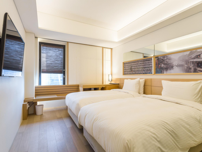 Bedroom 12