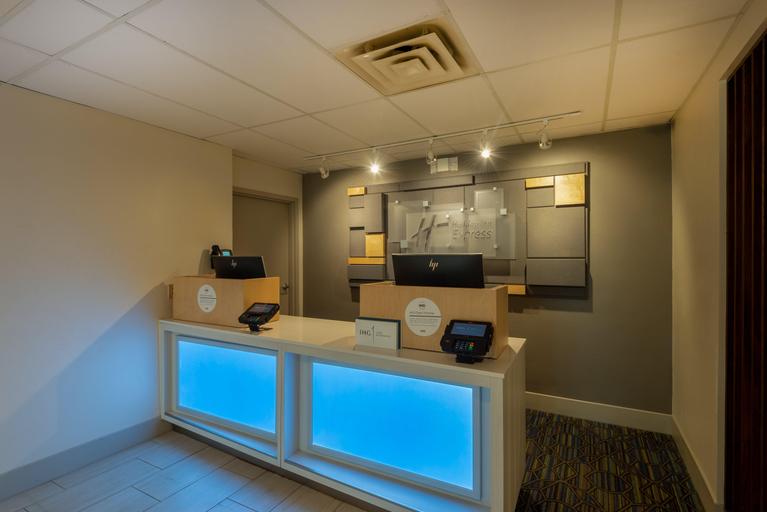 Public Area 5, Holiday Inn Express VERMILION by IHG, Erie