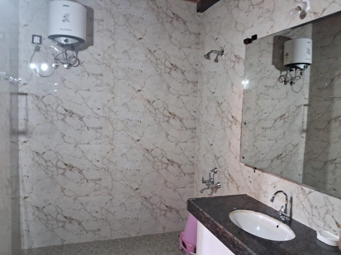 Bathroom 4, Mudra Beach Villa, Uttara Kannada