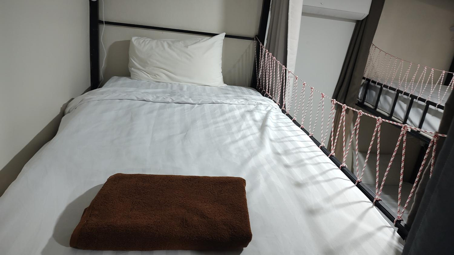 Bedroom 2, Bambus Restaurant Bar Hostels & Glamping, Pulau Phuket