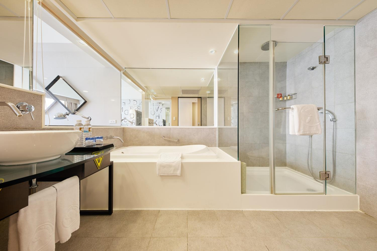 Bathroom 4, Caesar Park Hotel, Taipei City