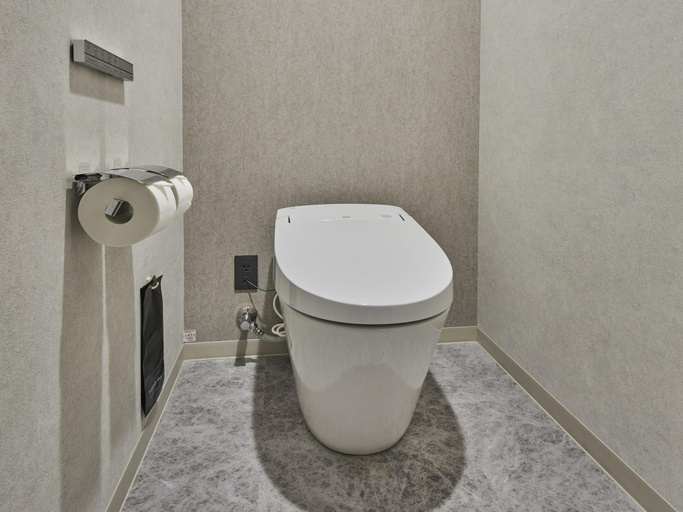 Bathroom 22