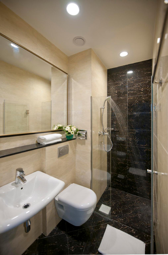Bathroom 4